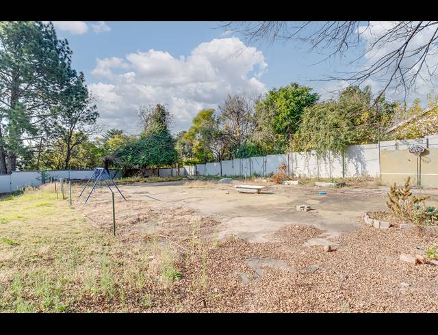 1,907M² VACANT LAND FOR SALE IN BRYANSTON
